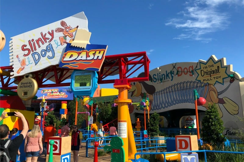 slinky dog dash queue