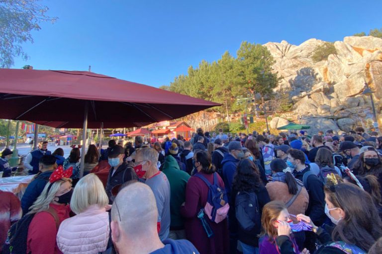 How to Ride WEB SLINGERS A SpiderMan Adventure at Disneyland Without