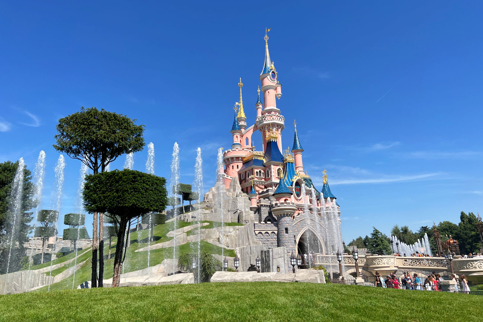 Go Behind-the-Scenes of Disneyland Paris' Restoration of Sleeping Beauty  Castle in New Video 