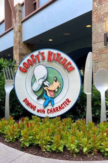 Goofys Kitchen Sign at Disneyland Hotel