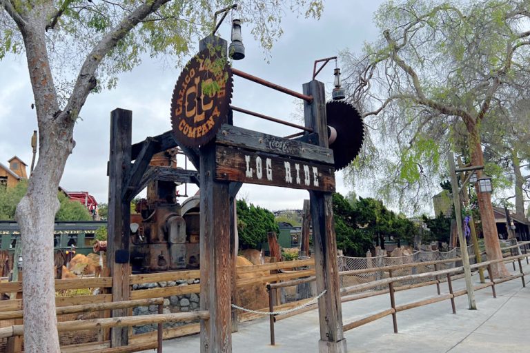 17 Must-Do Knott's Berry Farm Rides for Every Age - Trips With Tykes