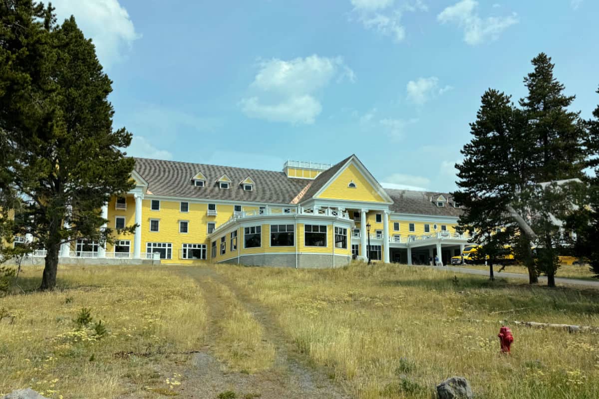 Yellowstone Lake Hotel