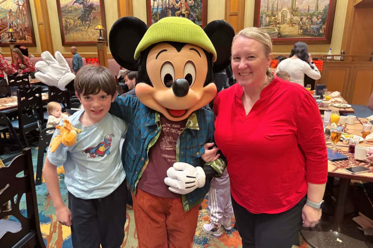 Storytellers Cafe Autumn Seasonal Character Meal