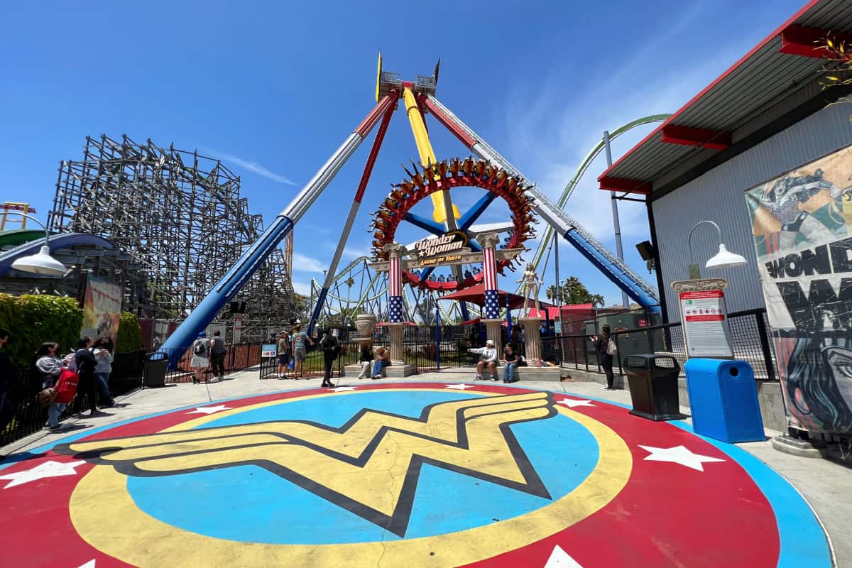 WonderWoman Ride at Six Flags Discovery Kingdom California