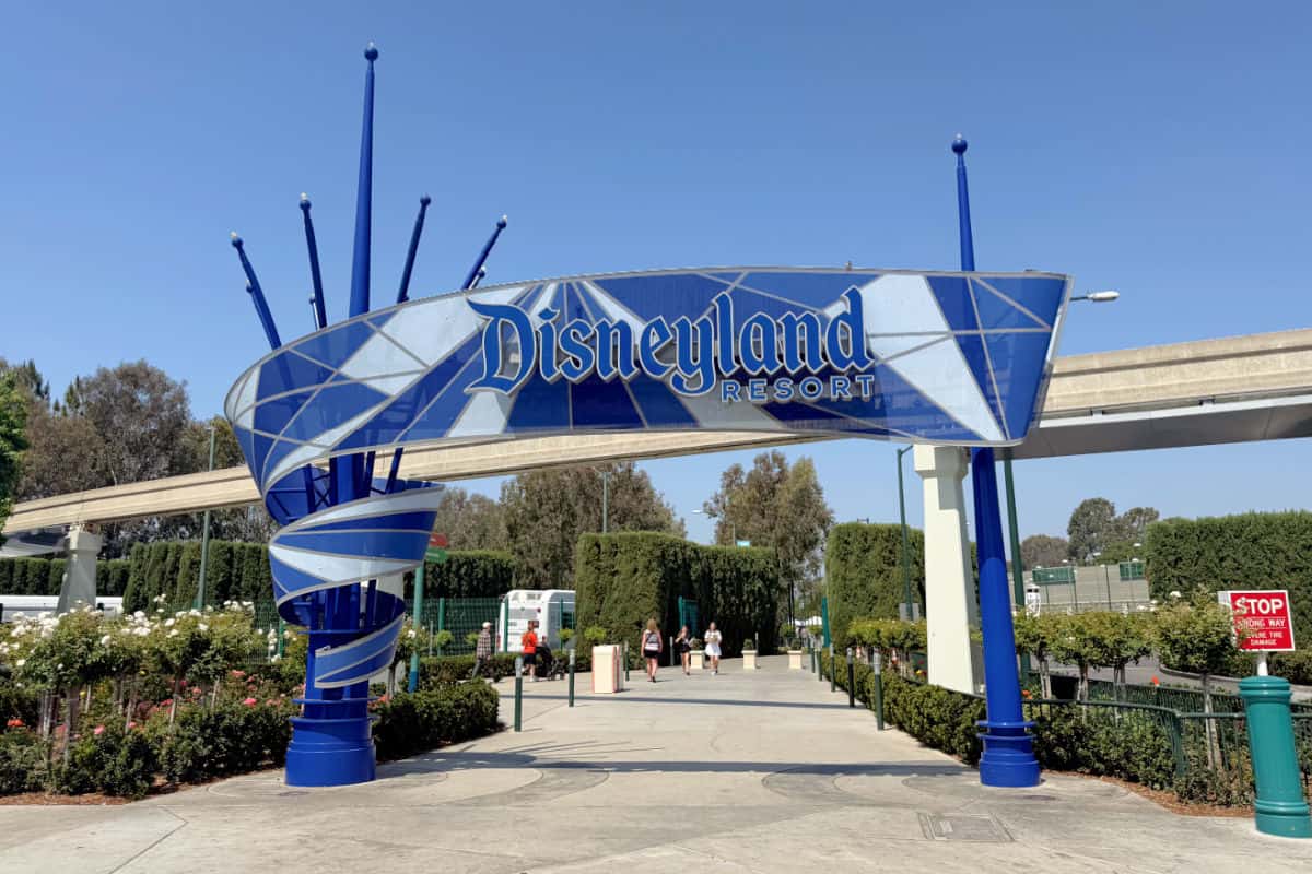 Disneyland Entrance Sign on Harbor Boulevard
